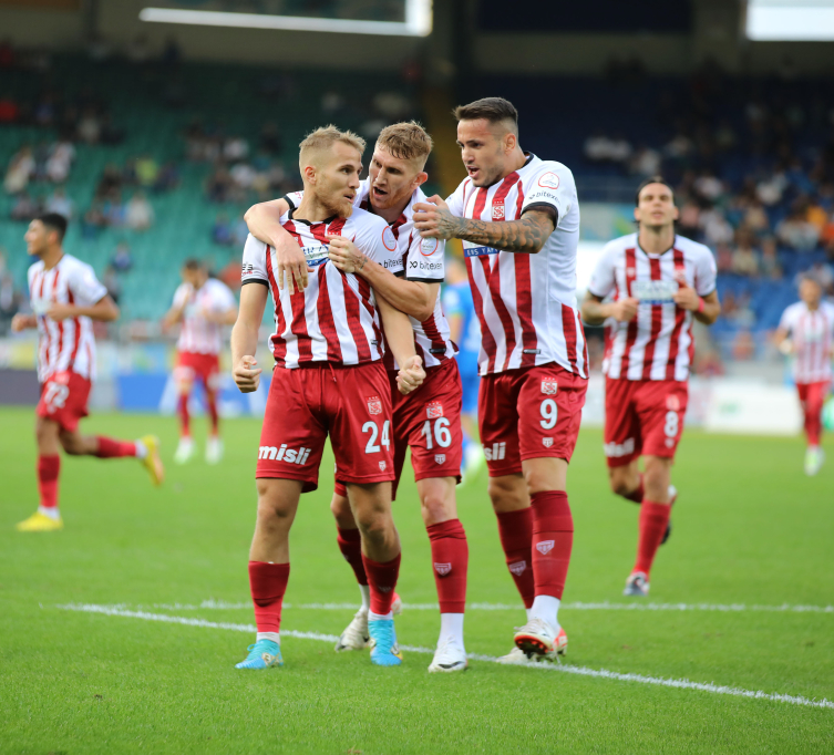 Çaykur Rizespor Sivasspor karşılaşmasında eşitlik bozulmadı